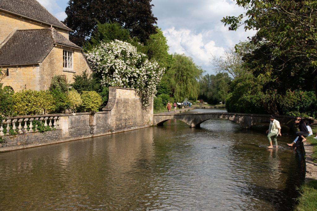 - Bourton-on-the-Water - Gloucestershire - England