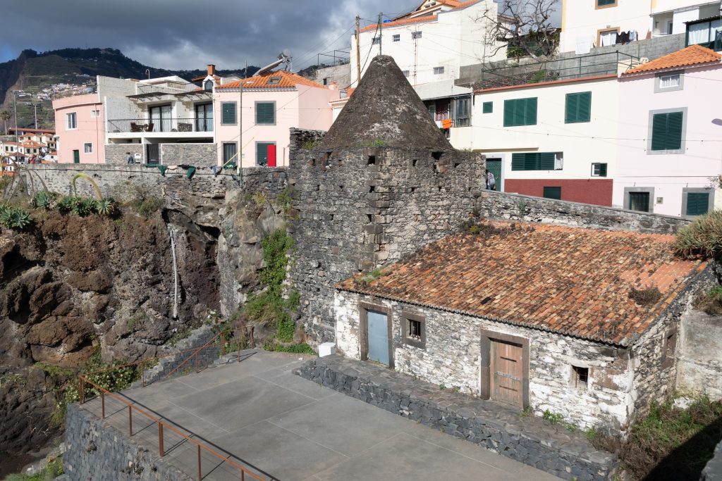 Old house with conical roof - Câmara de Lobos - Madeira - Portugal