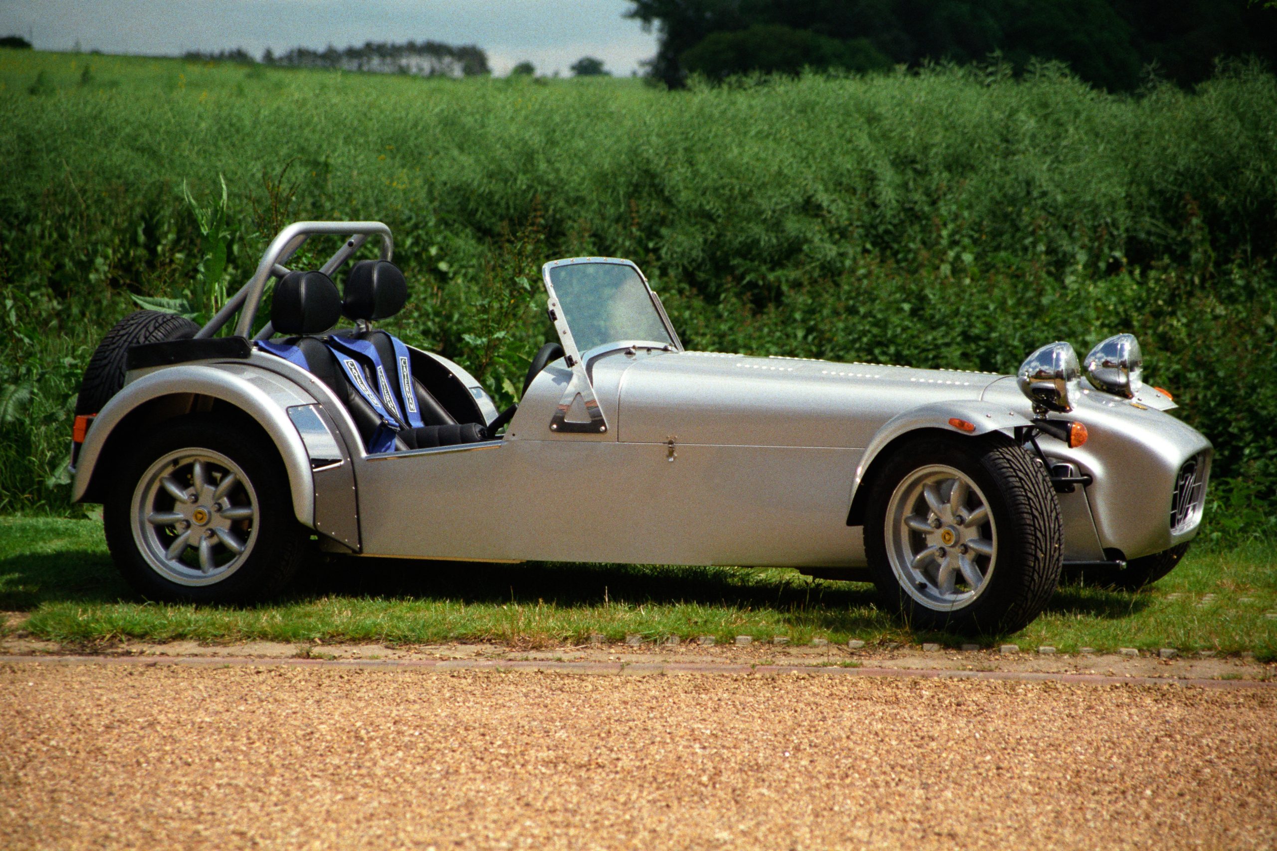 Caterham 7 build – May 2000