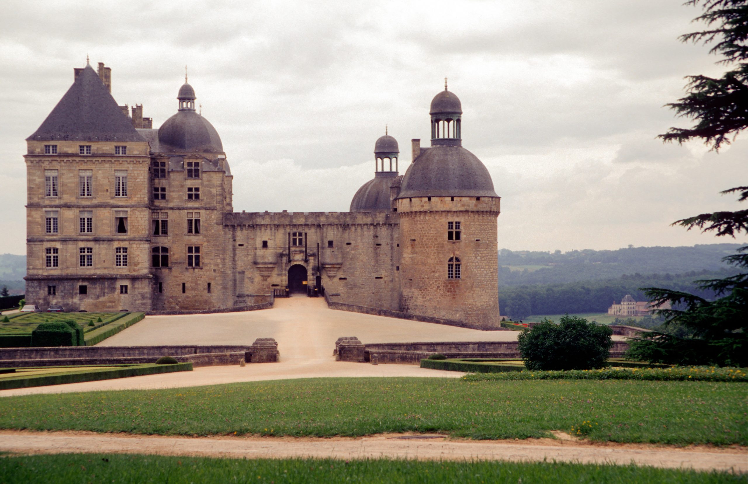 Château de Hautefort - Hautefort - Dordogne - France