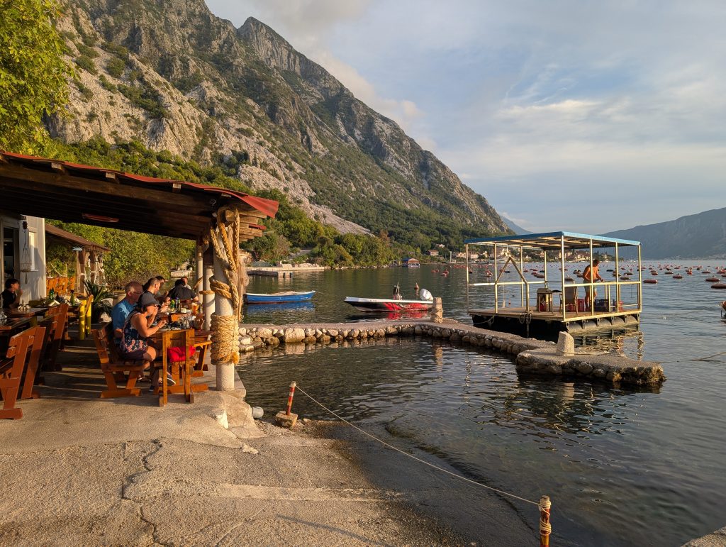Restoran - Uzgajalište ostriga - Orahovac - Kotor - Montenegro