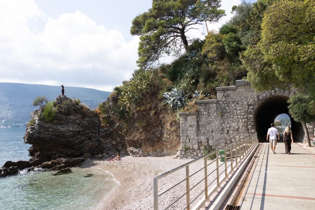 Pet Danica Walkway - Herceg Novi - Herceg Novi - Montenegro