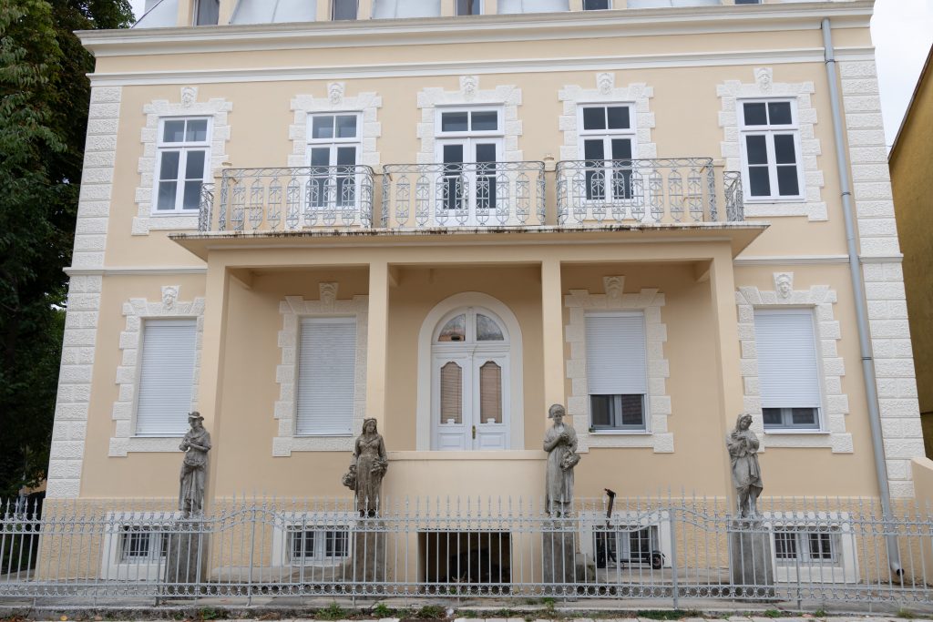 - Cetinje - Cetinje - Montenegro