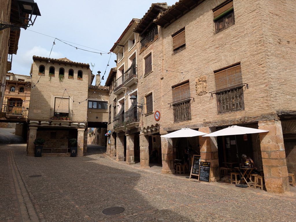 - Alquรฉzar - Huesca - Spain