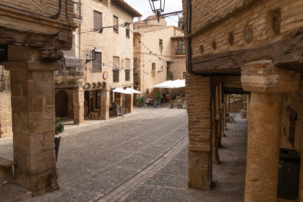 - Alquรฉzar - Huesca - Spain